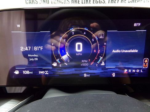 New 2025 Chevrolet Suburban LT w/ Comfort Package image 27