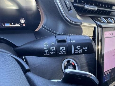 New 2025 Jeep Grand Cherokee Limited image 51