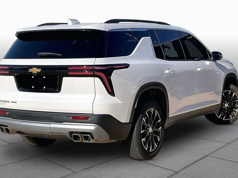 Used 2025 Chevrolet Traverse LT w/ Sun and Wheel Package AWD/4WD image 14