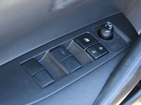 Used 2025 Toyota Corolla LE FWD image 19