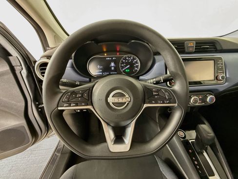 Used 2023 Nissan Versa SV FWD image 11