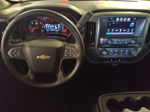 Used 2018 Chevrolet Silverado 1500 LT RWD image 22