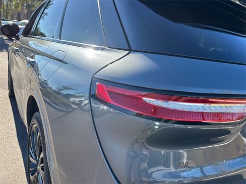 Used 2023 Lincoln Corsair Reserve w/ Jet Appearance Package image 9