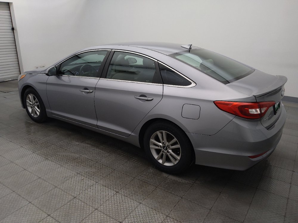 Used 2017 Hyundai Sonata SE FWD image 3