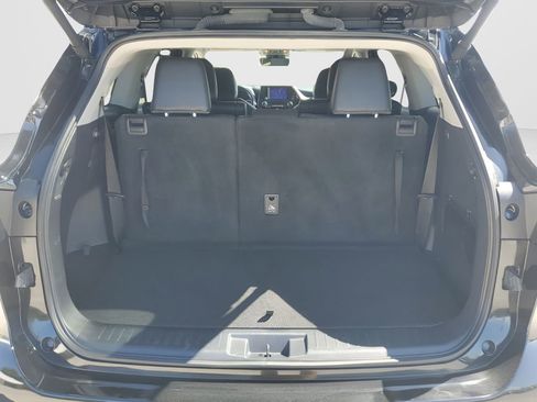 Used 2024 Toyota Highlander XLE image 22