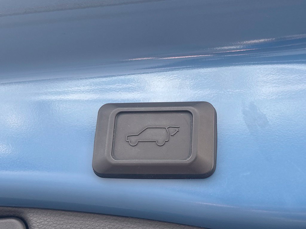 Used 2022 Toyota RAV4 XSE AWD/4WD image 33