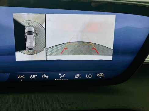 Used 2025 Buick Enclave Preferred FWD image 23