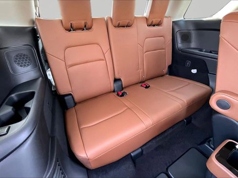 New 2026 Nissan Pathfinder Platinum AWD/4WD image 37
