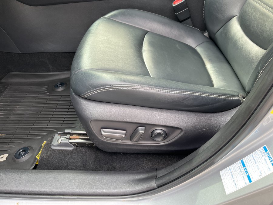 Used 2020 Toyota RAV4 XLE Premium AWD/4WD image 10