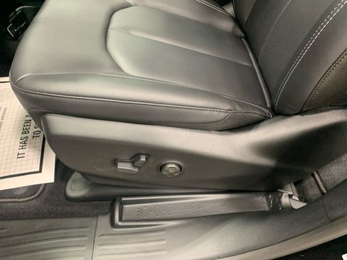 New 2026 Chrysler Pacifica Select image 17