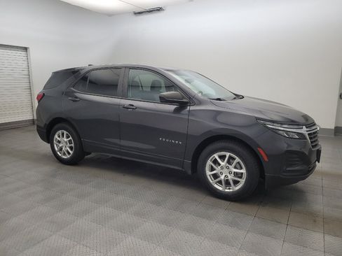 Used 2022 Chevrolet Equinox LS w/ LS Convenience Package FWD image 11