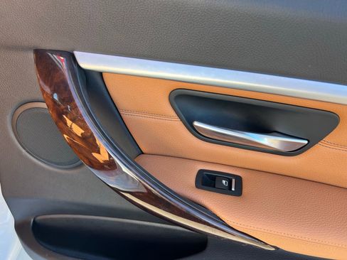 Used 2019 BMW 330i xDrive 330i xDrive w/ Convenience Package image 50