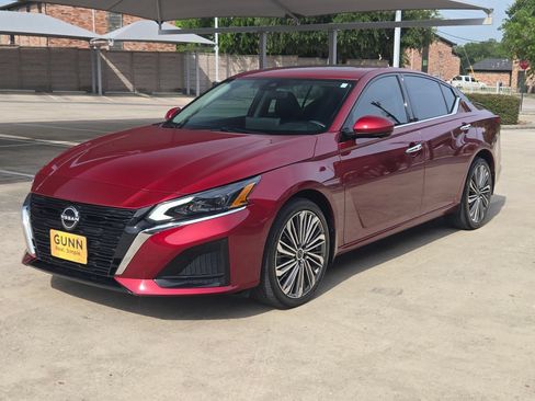 Used 2023 Nissan Altima 2.5 SL AWD/4WD image 7