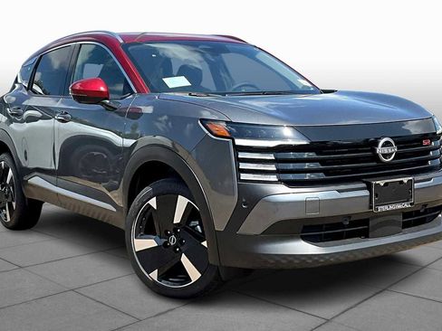 New 2025 Nissan Kicks SR image 2