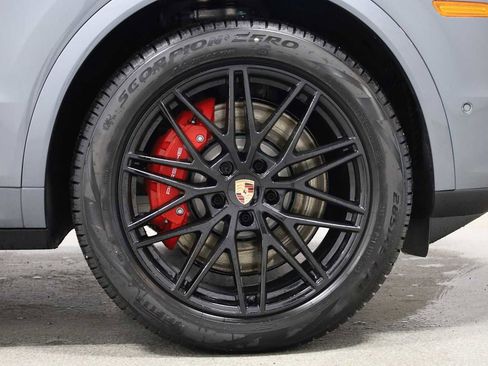 New 2026 Porsche Cayenne S AWD/4WD image 12