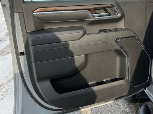 Used 2024 Chevrolet Silverado 2500 LT w/ Z71 Sport Edition image 5