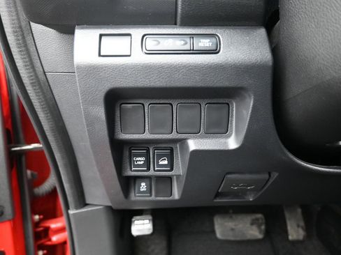 Used 2022 Nissan Frontier SV image 12