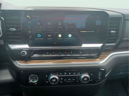 Used 2023 GMC Sierra 1500 Elevation AWD/4WD image 19