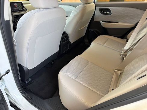 Used 2023 Nissan Rogue SV FWD image 29
