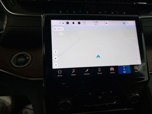 Used 2023 Jeep Grand Cherokee Summit w/ Advanced Protech Group IV image 8