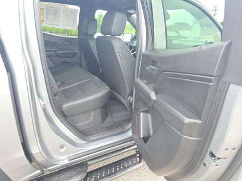 Used 2025 Chevrolet Colorado Trail Boss AWD/4WD image 8