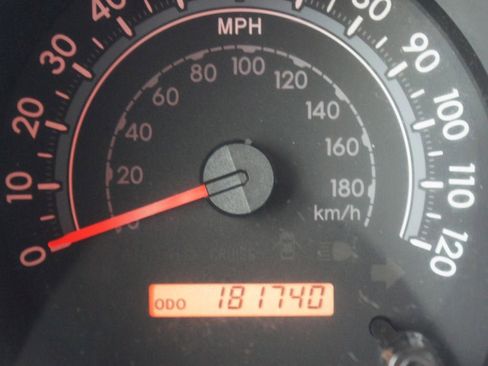 Used 2008 Toyota Sequoia SR5 AWD/4WD image 4