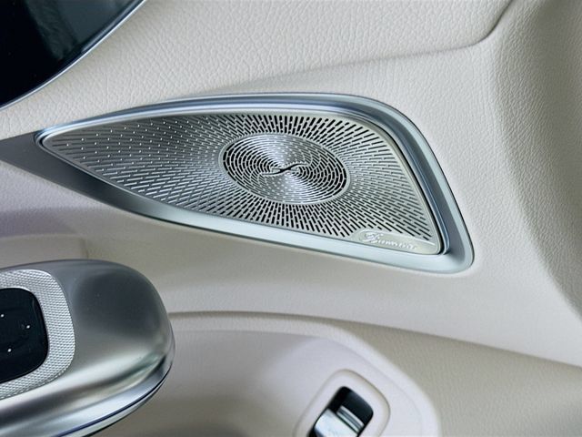Used 2025 Mercedes-Benz CLE 300 4MATIC Cabriolet image 19