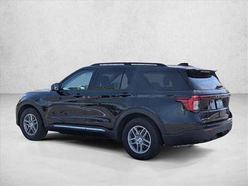 Used 2025 Ford Explorer Active RWD image 8