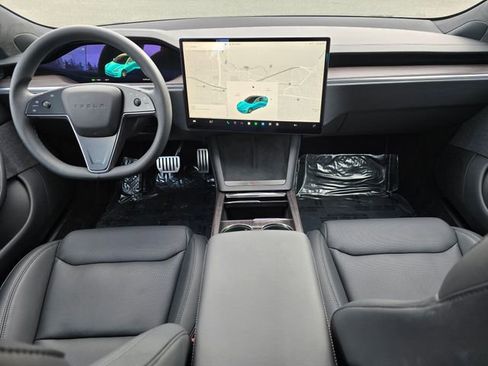 Used 2024 Tesla Model S image 16