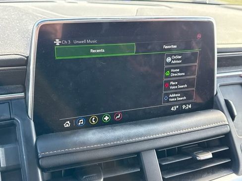 Used 2021 GMC Yukon XL AT4 w/ Technology Package image 26