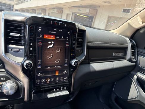 Used 2019 RAM 1500 Laramie AWD/4WD image 21