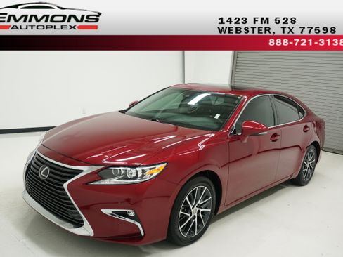 Used 2017 Lexus ES 350 w/ Luxury Package FWD image 1