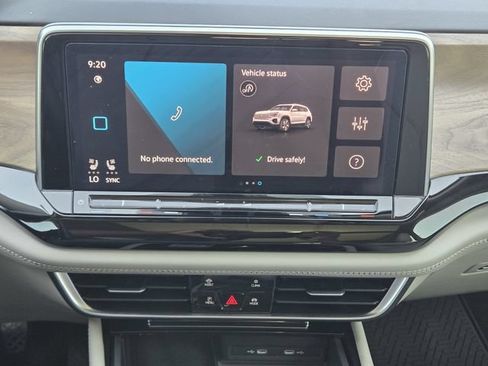 Used 2024 Volkswagen Atlas SE FWD image 17