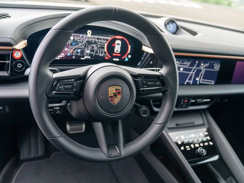 Certified 2025 Porsche Macan 4 Electric AWD/4WD image 14