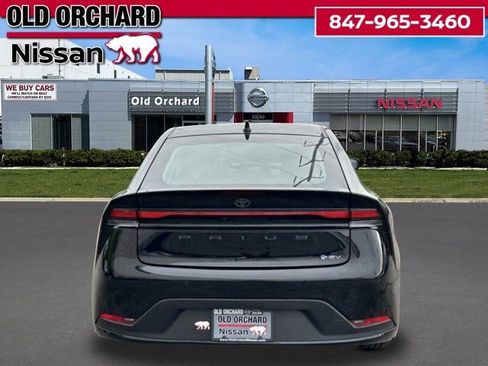 Used 2024 Toyota Prius LE FWD image 6