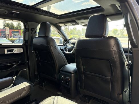Used 2021 Ford Explorer ST w/ ST Street Pack AWD/4WD image 25