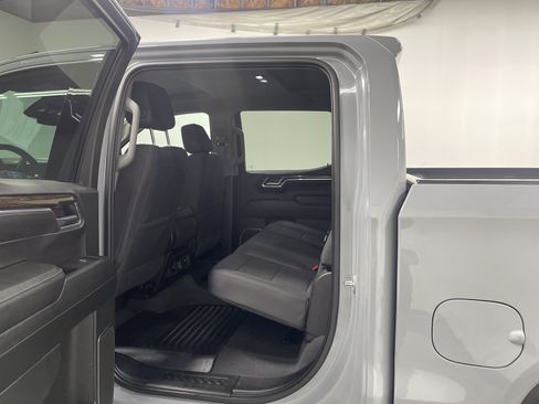 Used 2024 GMC Sierra 1500 SLE image 13