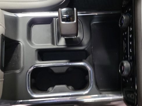 Used 2025 Chevrolet Silverado 1500 LTZ w/ LTZ Premium Package image 18