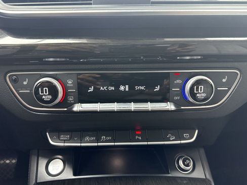 Used 2018 Audi Q5 Prestige w/ Prestige Package image 18