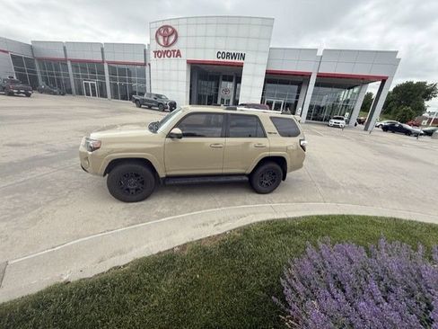 Used 2016 Toyota 4Runner TRD Pro AWD/4WD image 2