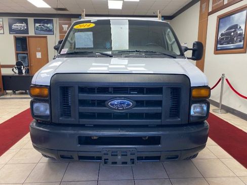 Used 2014 Ford E-250 and Econoline 250 w/ Power Group image 3
