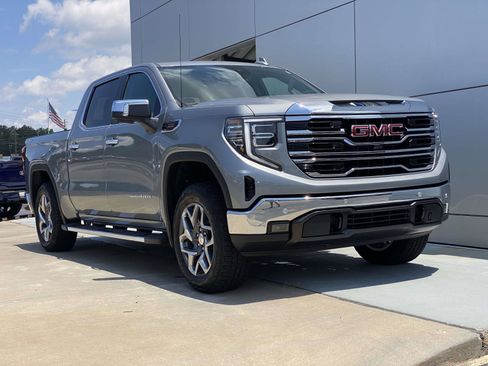 Used 2024 GMC Sierra 1500 SLT w/ SLT Premium Plus Package AWD/4WD image 2