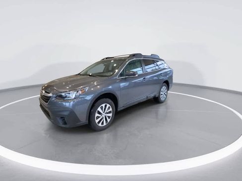 Used 2022 Subaru Outback Premium AWD/4WD image 4