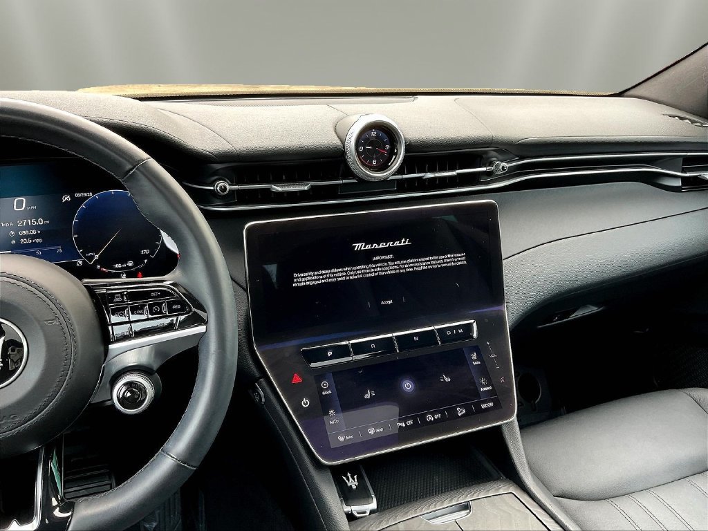 Used 2023 Maserati Grecale Modena AWD/4WD image 9