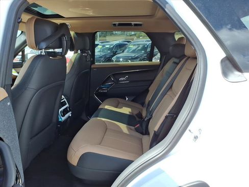 New 2026 Land Rover Range Rover Sport Dynamic SE AWD/4WD image 12