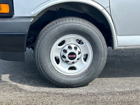 New 2026 GMC Savana 2500 w/ Driver Convenience Package image 11