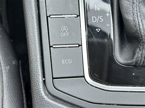 Used 2019 Volkswagen Jetta SE image 29