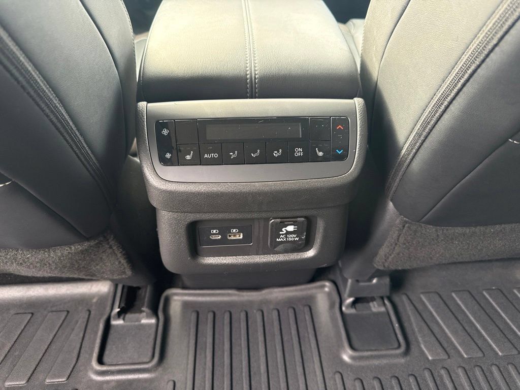 Used 2024 Nissan Pathfinder Platinum w/ Cargo Package AWD/4WD image 22