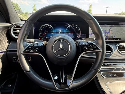 Used 2023 Mercedes-Benz E 350 4MATIC Sedan image 32