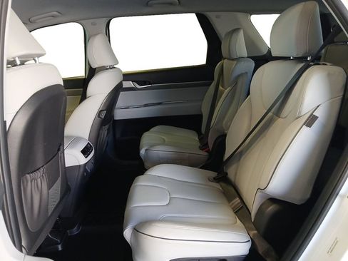 Used 2025 Hyundai Palisade SEL FWD image 13